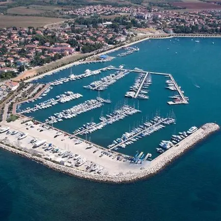 Rosi Apartman *