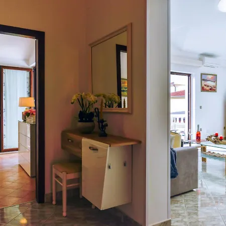 Rosi Apartman *